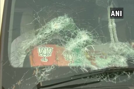 बीजेपी कार्यकर्ताओं पर 24 परगना स्थित डायमंड हार्बर के रास्ते में हमला हुआ था. (फोटो- ANI)