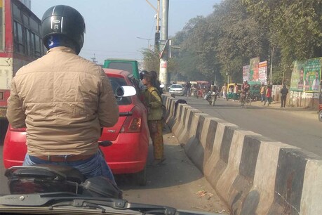 बच्चों से भीख मंगवाने वालों पर नकेल कसेगी योगी सरकार (File photo)