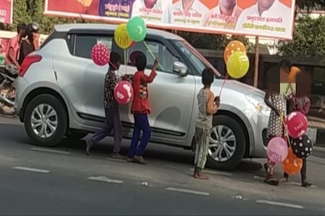 सर्वे के दौरान इस तरह से भी बच्चे भीख मांगते हुए नज़र आए थे.