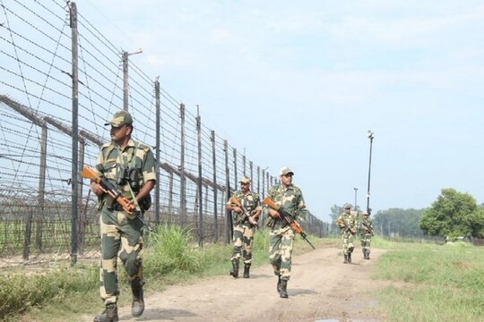 इस साल सेना ने जम्मू-कश्मीर में आतंकियों के खिलाफ बड़ा अभियान छेड़ा. (फाइल फोटो- ANI)