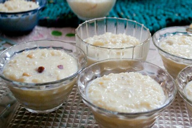 Makhana Kheer Recipe: कुछ मीठा खाना हो तो बनाएं मखाने की खीर