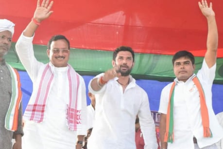 प्रदेश महासचिव केशव सिंह ने चिराग पासवान के खिलाफ मोर्चा खोल दिया है.