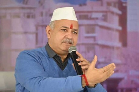 गुजरात में पार्टी के लिए संभावने तलाशने पहुंचे मनीष सिसोदिया ने कहा कि कांग्रेस और भाजपा एक ही विकल्प हैं. (File Photo)