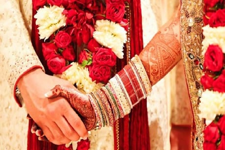 तय हुई शादी तो चेहरे पर डाल दिया तेजाब (प्रतीकात्मक फोटो)