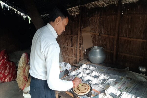 PHOTO: PM के आत्मनिर्भर भारत को साकार कर रहा किसानों का देहाती किचन, ऑनलाइन होती है मकई रोटी-सरसो साग की डिलीवरी