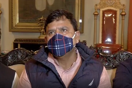 प्रद्युम्न सिंह ज़्यादातर सवालों के जवाब टाल गए.