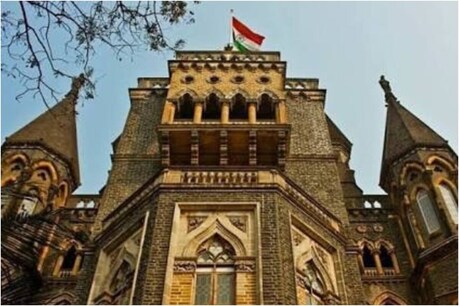 कोर्ट ने माना है कि लड़की और आरोपी युवक के बीच सहमति से संबंध बने थे.