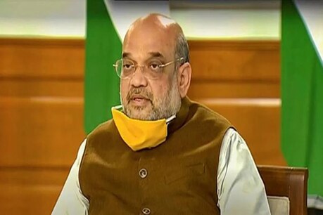 गृहमंत्री अमित शाह ने कोरोना की स्थिति को लेकर अधिकारियों के साथ बैठक की (PTI)