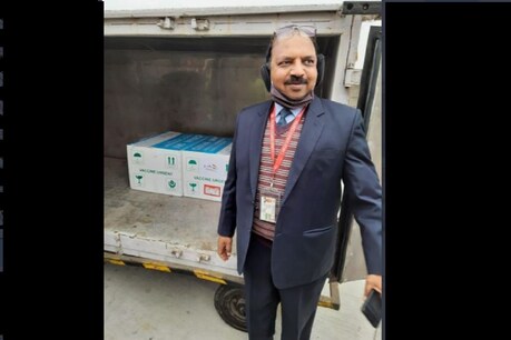 हैदराबाद से भेजी गई कोवैक्सिन. (pic- ANI)
