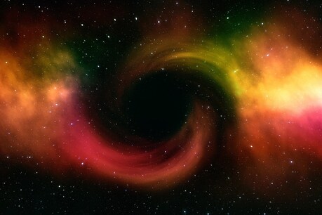 दस साल पहले ही शोधकर्ताओं ने इस ब्लैकहोल (Black Hole) की पुष्टि की थी जिसके बाद सबसे ज्यादा अध्ययन किया गया पिंड था. (प्रतीकात्मक तस्वीर: Pixabay)