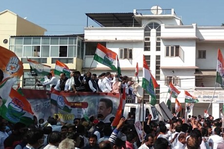 भोपाल में कांग्रेस का प्रदर्शन उग्र हो गया है.