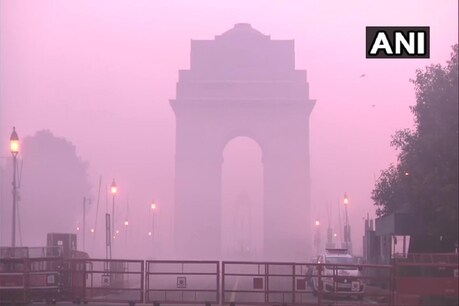 दिल्ली में मंगलवार तक तापमान चार डिग्री सेल्सियस तक गिरने का अनुमान है.
(फाइल फोटो: ANI)