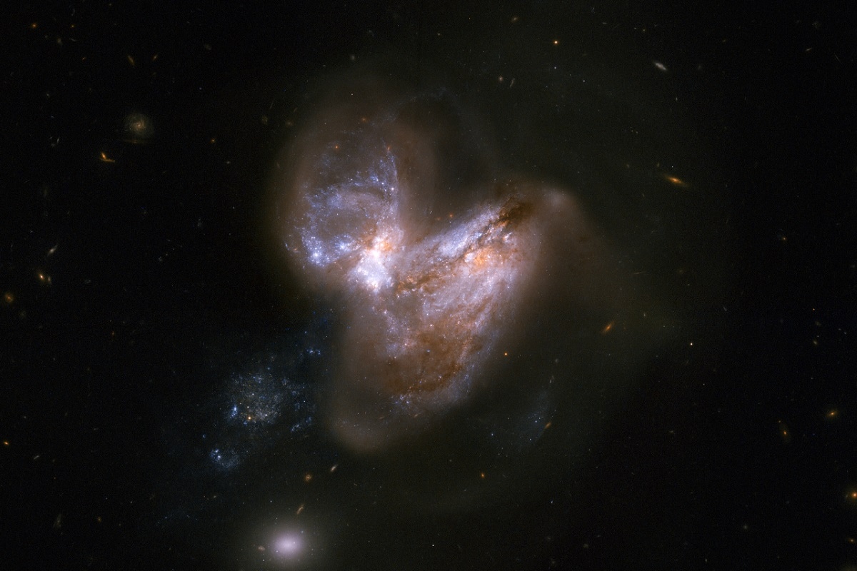 Space, Galaxy, Stars, Universe, Large Galaxies, Satellite Galaxies, Gases, Molecular Gases, life of Galaxy, Star Formation,