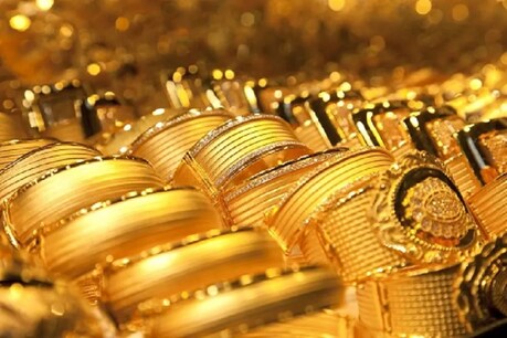 Gold prices fell more than 2,000 rupees in a day! Silver becomes cheaper by  Rs 6,000, know why the price is reduced - AtZ News