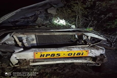 कांडो भटनोल संपर्क मार्ग पर बागना गांव की तरफ जा रहा बोलेरो अनियंत्रित होकर गहरी खाई में जा गिरा