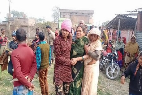 बड़े भाई की चीख सुनकर छोटा भाई उसकी तरफ दौड़ा तो वो भी करंट की चपेट में आ गया. इस घटना में दोनों भाइयों की करंट लगने से मौत हो गई