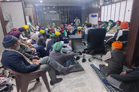 . सरकार से 10वें दौर की बातचीत के बाद रखे गए प्रस्तावों पर चर्चा के लिए संयुक्त किसान मोर्चा की गुरुवार को कई घंटों आम सभा हुई.