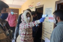 Himachal Panchayat Elections-2021: हर तरफ दिखे उत्साह से मतदान करते वोटर्स, देखें तस्वीरें