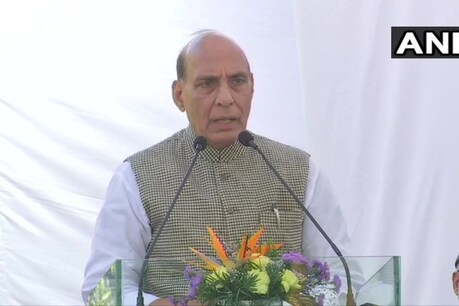गुरुवार को बेंगलुरू स्थित भारतीय वायु सेना के एचक्यू ट्रैनिंग कमांड में रक्षा मंत्री राजनाथ सिंह ने कार्यक्रम को संबोधित किया. (फोटो: ANI/Twitter)