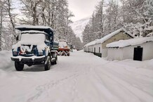 PHOTOS: हिमाचल में बारिश और बर्फ’भारी: लेह-मनाली हाईवे और अटल टनल से आवाजाही बंद