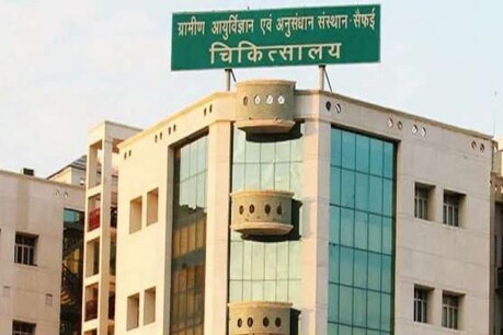 हाल ही में मुख्यमंत्री योगी आदित्यनाथ ने कुलपति के विशेष कार्य अधिकारी गुरजीत सिंह कल्सी को हटा दिया था और निर्देश दिए थे कि नियम विरुद्ध ढंग से ओएसडी के पद पर नियुक्त करने वाले अधिकारी का उत्तर दायित्व निर्धारित कर उसके खिलाफ भी कार्रवाई का आदेश दिया है.