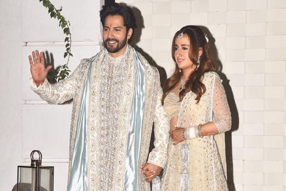 Varun Dhawan Natasha Dalal Wedding Album: देखें शादी के बाद दूल्हा-दुल्हन  की खूबसूरत तस्वीरें | Varun Dhawan Natasha Dalal Wedding Album See viral  photo of Varun Dhawan and Natasha Dalal after marriage