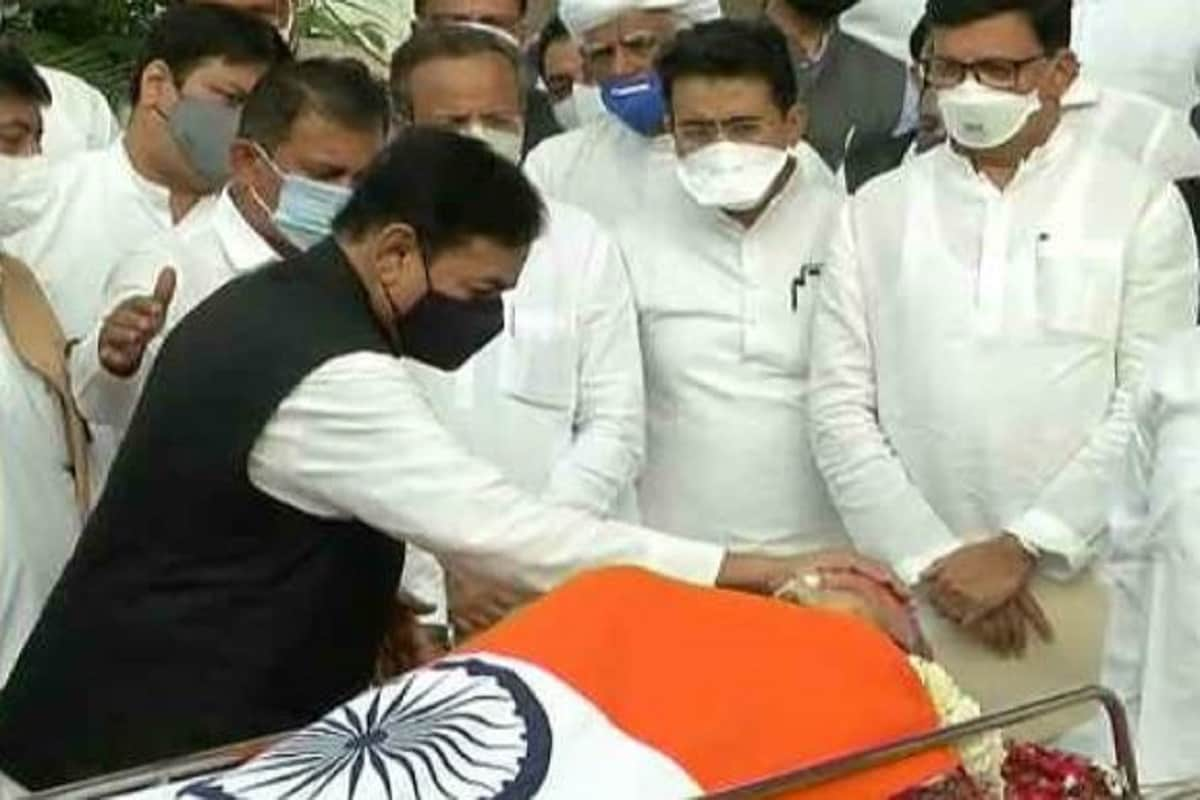 ब फ र स क र ज स न म दब य प चतत व म व ल न ह गय म धवस ह स ल क Former Gujarat Cm Madhavsinh Solanki Passes Away With Secret Of Bofors News In Hindi ह द