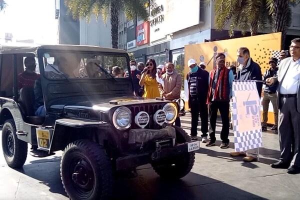 भोपाल में 15वीं ब्लाइंड कार रैली में शामिल हुए प्रदेशभर के दिव्यांग, देखें PHOTOS