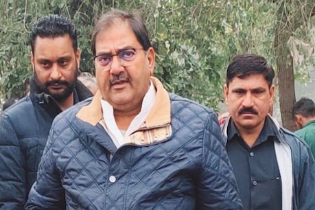 इनेलो नेता अभय चौटाला ने किसान आंदोलन के समर्थन में इस्तीफा देने की बात कही है. (फाइल फोटो)