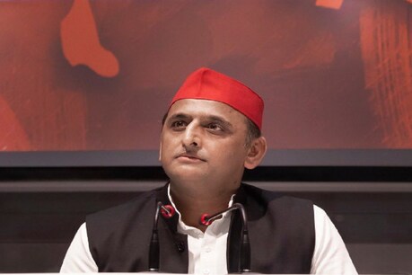 UP: सुन्नी वक्फ बोर्ड के चुनाव में क्रॉस वोटिंग के बाद सपा ने अपने विधायक को नोटिस जारी किया है. (File Photo: अखिलेश यादव)