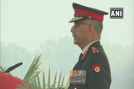 नरवणे ने कहा, मैं आपको आश्वासन देता हूं कि गलवान के नायकों की शहादत व्यर्थ नहीं जाएगी.