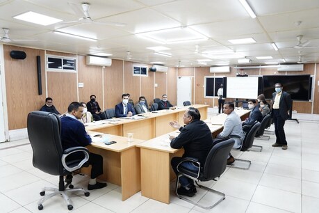 दिल्ली सरकार के लिए उपयोग की जाने वाली सभी कारों को इलेक्ट्रिक गाड़ी में बदल दिया जाएगा.