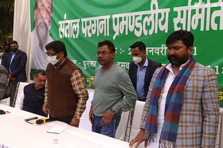 दुमका में पार्टी की बैठक में विधायक बसंत सोरेन के बोल बिगड़ गये