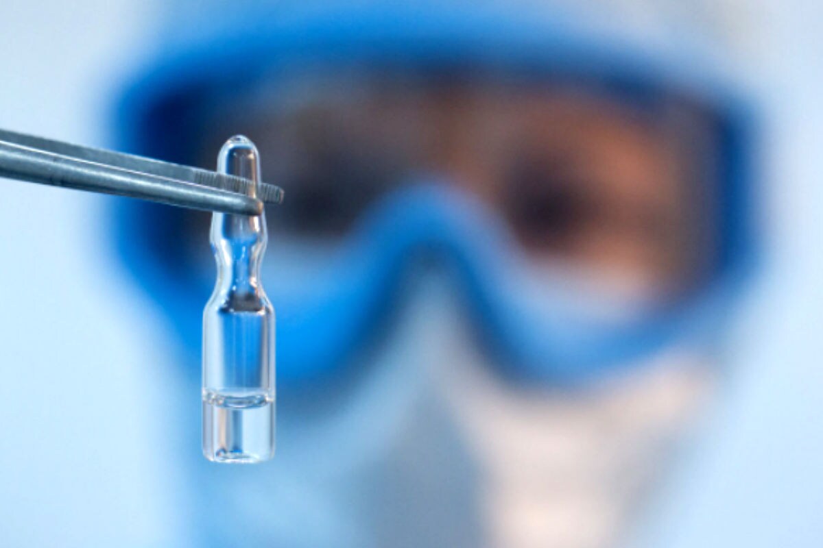 With the introduction of new type of Corona virus in Britain, it has started spreading worldwide. Even in a total of 29 people who have returned from outside, this variant has been confirmed so far. In the meantime, many types of comparison theories have spread about the virus since last year. Like this virus is a biological weapon of China or it can be cured by domestic methods. Know about these rumors spread within a year. Sign photo (news18 English Reuters)