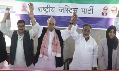 सीएए (CAA) और एनआरसी (NRC) को लेकर विरोध प्रदर्शन (Protest) भले ही थम गया हो, लेकिन आग अभी सुलग रही है. नया समाचार ये है कि CAA-NRC के खिलाफ आंदोलन चलाने वाले अब राजनीतिक दल बनाने जा रहे हैं.