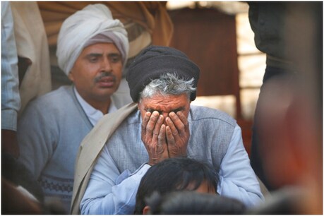 शिरोमणि अकाली दल के प्रधान सुखबीर सिंह बादल ने किसान आंदोलन को लेकर कहा कि केंद्र सरकार को किसानों की मांग अनुसार तीनों विवादित कृषि कानूनों को अहंकार त्याग कर रद्द करना चाहिए. (फोटो- AP)
