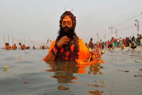 14 जनवरी को मकर संक्रांति और कुंभ का पहला स्नान है. (PTI)