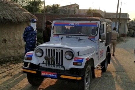 बिहार पुलिस ने बेतिया जिले के मझौलिया थाना क्षेत्र से 7 लड़कियों को मुक्त कराया है.