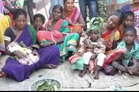 ओडिशा में कराई गई शादी. (Pic- News18)