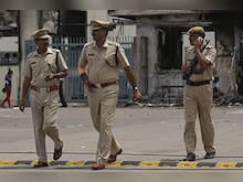 सोनीपत: भीड़ ने पुलिस टीम पर किया हमला, कोतवाल समेत 5 पुलिसकर्मी घायल