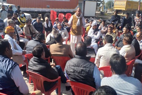 अलवर में किसानों के प्रदर्शन के खिलाफ महापंचायत शुरू.