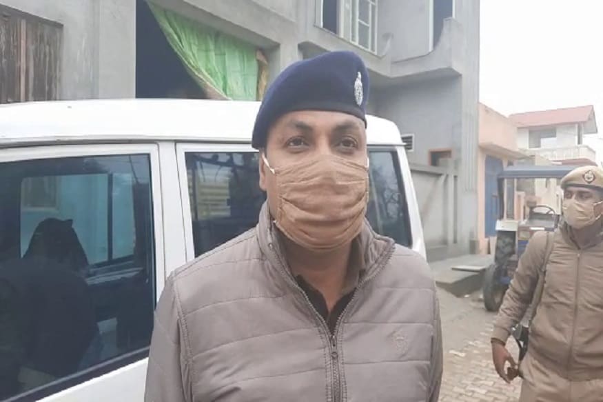 फिलहाल पुलिस ने कंपनी की शिकायत पर मामला दर्ज कर आगे की जांच शुरू कर दी है. पुलिस का कहना है कि आग किसने और क्यों लगाई अभी इसका पता नहीं चल पाया है.