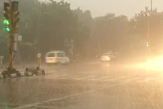 कर्नाटक के दक्षिण और उत्तर आंतरिक जिलों में हल्की से मध्यम वर्षा हो सकती है.  (File Photo)