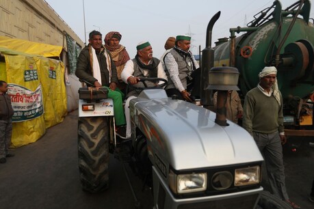 26 जनवरी को बड़ी संख्या में किसान दिल्ली पहुंच रहे हैं. (फाइल फोटो: AP)