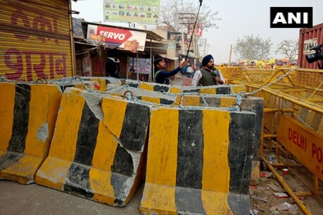 किसान आंदोलन की वजह से कई महीनों से नरेला औद्योगिक क्षेत्र की फैक्ट्रियां बंद हैं. (सांकेतिक तस्वीर)