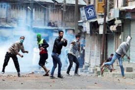 सरकार को पत्थरबाजों को बख्शने के मूड में नहीं है. (प्रतिकात्मक फोटो)
