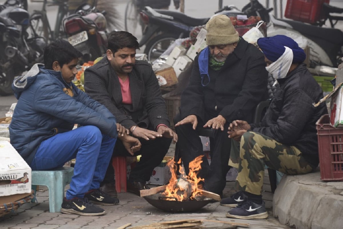 मौसम: उत्तर भारत में ठंड का प्रकोप जारी, दिल्ली में जारी रह सकती है शीतलहर