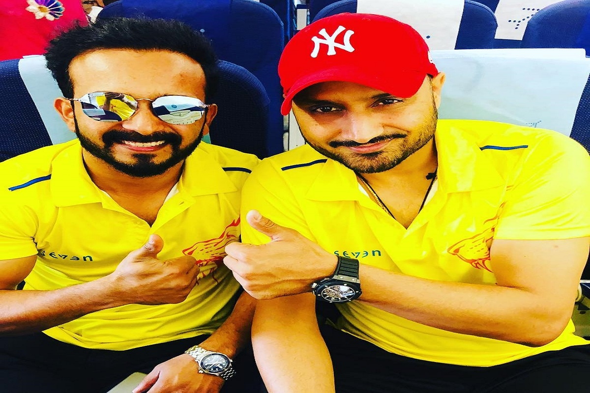 2 players of India have kept their base price Rs 2 crore. Off spinners Harbhajan Singh and Kedar Jadhav will enter the auction with a base price of Rs 2 crore. Chennai Super Kings has released both these players. Jadhav proved to be a bad flop last season and Harbhajan Singh did not participate in the IPL 2020. (PC-Kedar Jadhav instagram)