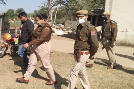वारदात के बाद मौके पर पहुंची पुलिस अधीक्षक तेजस्वनी गौतम ने हालात का जायजा लिया.