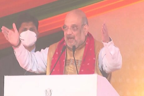 असम में एक जनसभा को संबोधित करते अमित शाह. (BJP4India Twitter/25 Feb 2021)